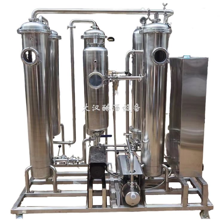 <b>白酒光波老熟（shú）淨化設備</b>